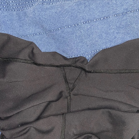 Lululemon In Movement 7/8 Tight *Everlux 25" - Picture 6 of 6